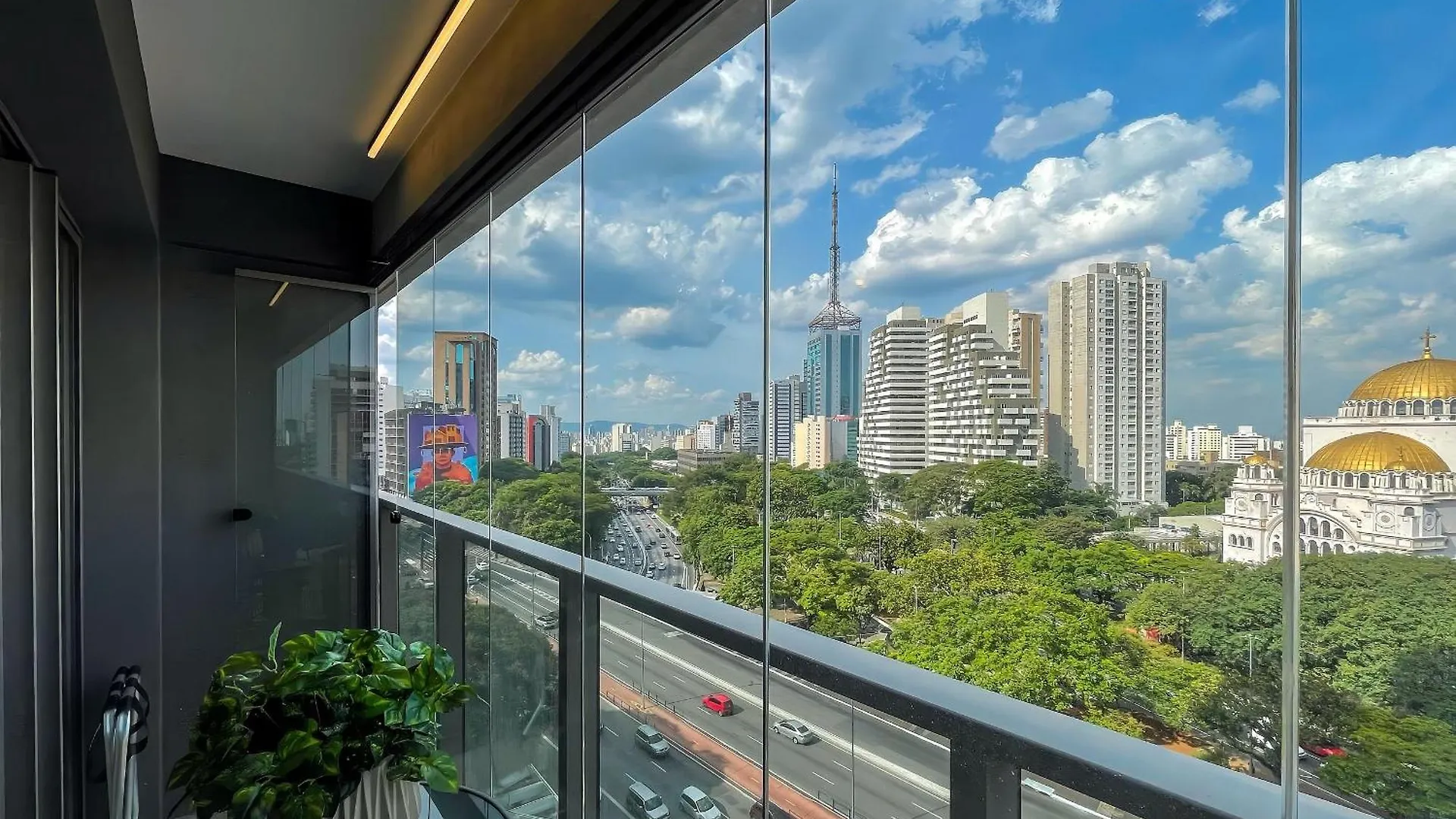 הוילה Luxo No Coracao De Sao Paulo, Estacionamento Pago