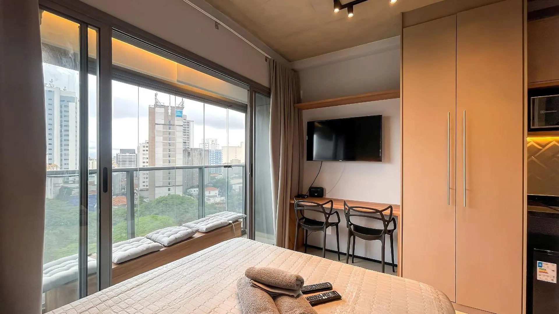 Villa Luxo No Coracao De Sao Paulo, Estacionamento Pago