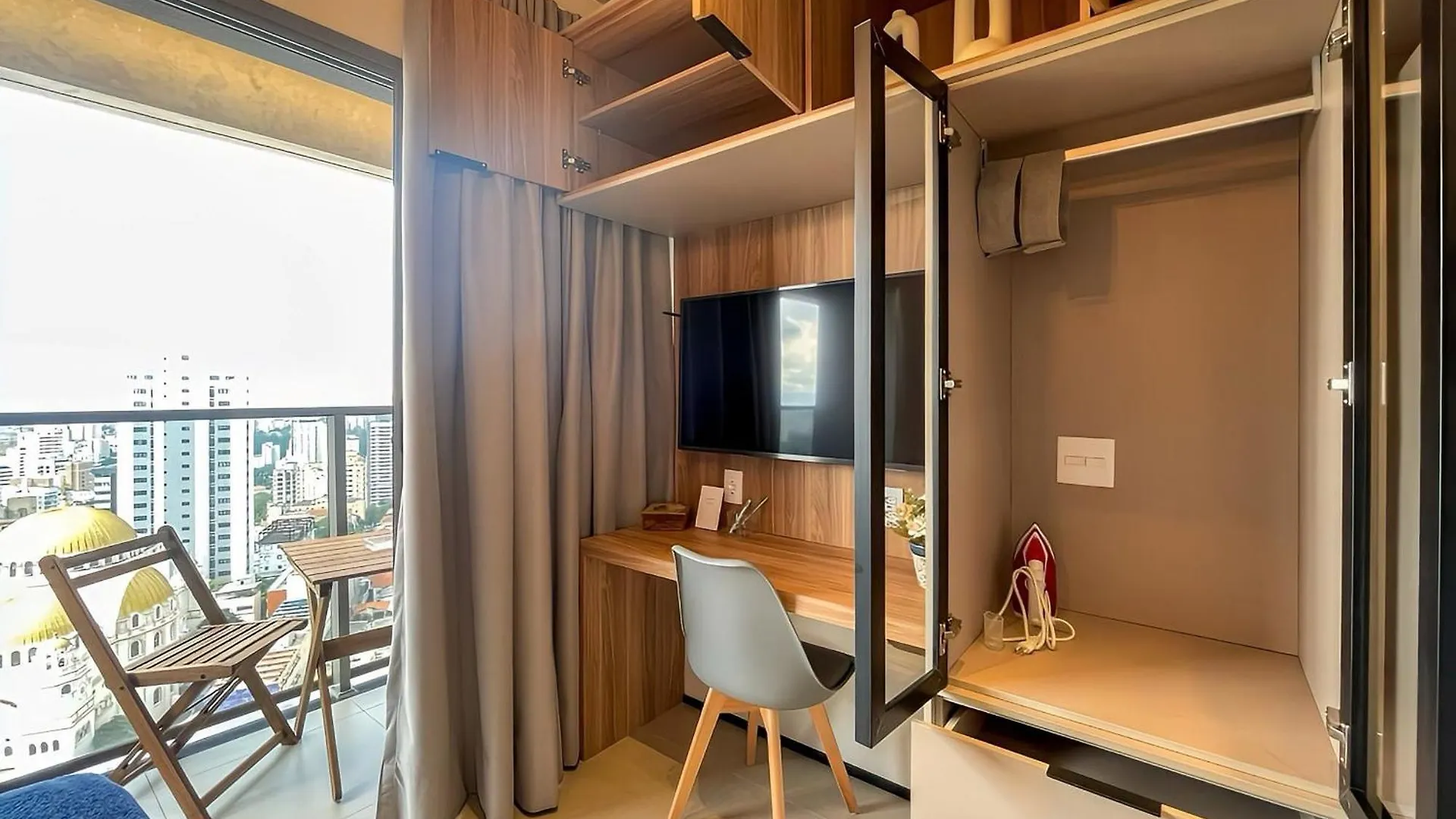 Villa Luxo No Coracao De Sao Paulo, Estacionamento Pago Brasile